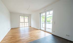 Wohnung mit Parkettboden und Fliesen 